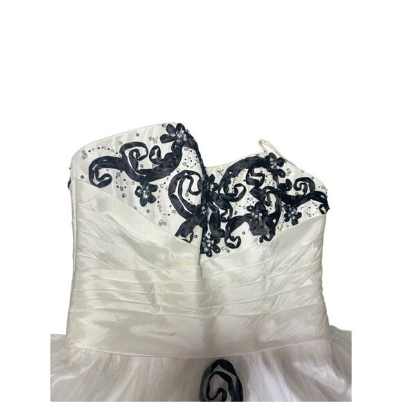 Cinderella  - Picture 10 of 11